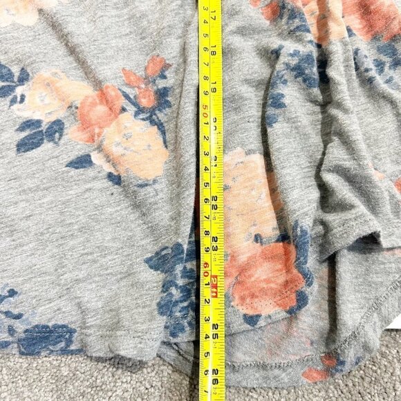 🌷 sale* Torrid Oversized V Neck Floral T Shirt Size Medium Modal Lightweight - Picture 12 of 12